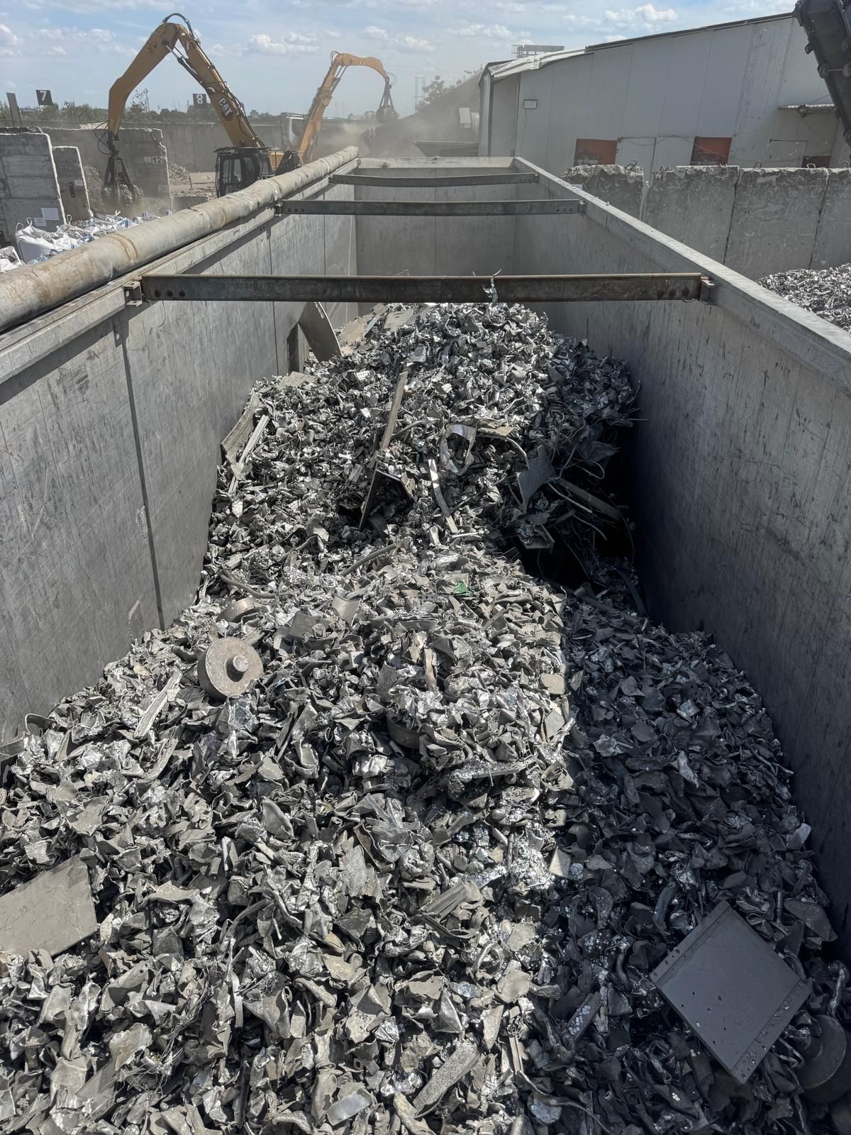 Deșeuri metalice pregătite pentru transport internațional