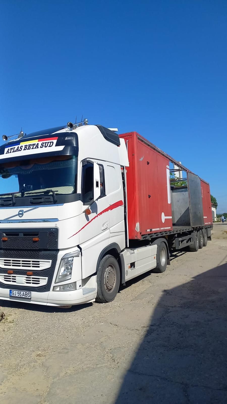 Camion Volvo FH ATLAS BETA SUD, numărul de înmatriculare GJ 55 ABS